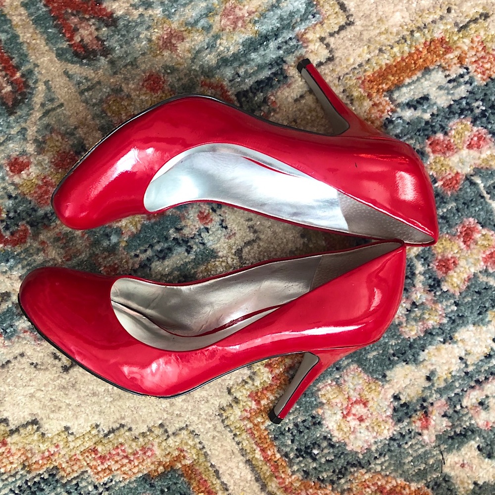 4/$25  | JESSICA SIMPSON RED HEALS